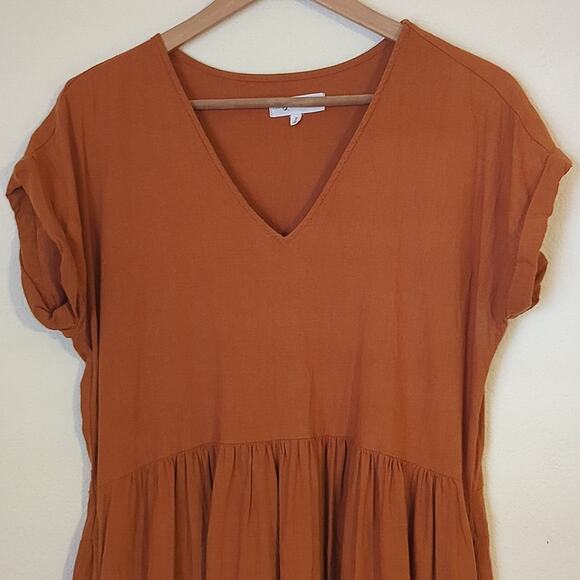 Lou & Grey Crosshatch SoftStretch V-neck Flowy Linen Dress with Pocket Small - Picture 2 of 5